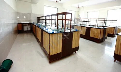DG International School, Thane West, Thane Science Lab