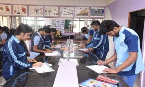 New Horizon Public School And Penguin Kids, New Panvel West, Navi Mumbai Science Lab 4