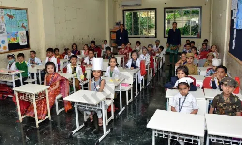 Royal International School, Gandhi Nagar, Dombivli East, Thane Classroom 1