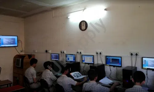 Salman Farsi School, Kausa, Mumbra, Thane Computer Lab