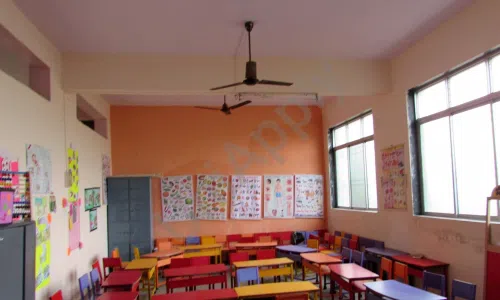 Z.A. Memon English School, Kudus, Thane Classroom
