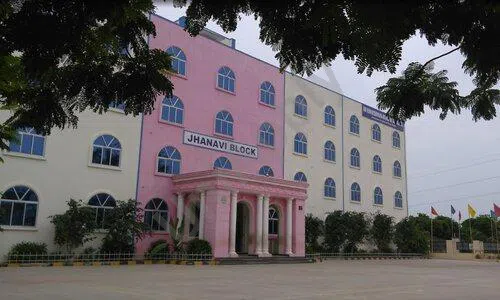 Sri Venkateshwara Matriculation Higher Secondary School, Thirumullaivoyal, Chennai School Building 1