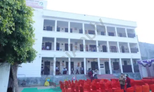 Holy Vision English School, Haldoni, Greater Noida School Building 1