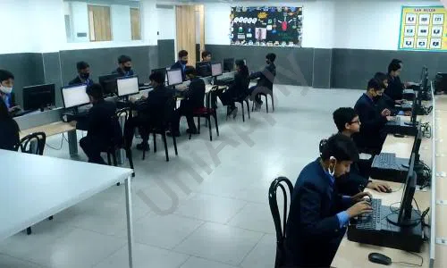 Aster Public School, Knowledge Park-5, Greater Noida Computer Lab