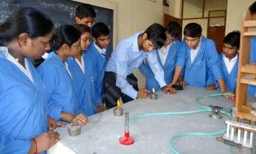Adarsh Public School, Sector 52, Noida Science Lab 2