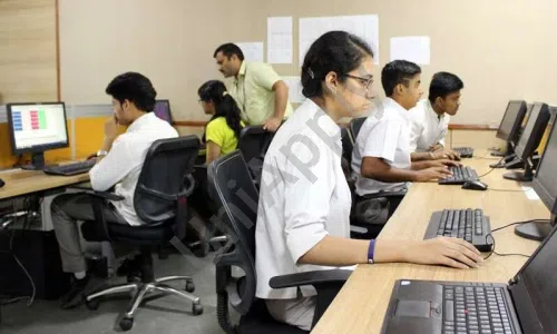 Amity Global School, Sector 44, Noida Computer Lab