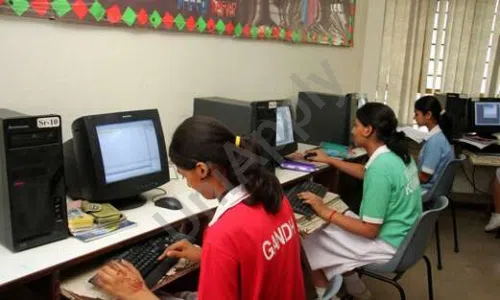 Apeejay School, Sector 16A, Noida Computer Lab