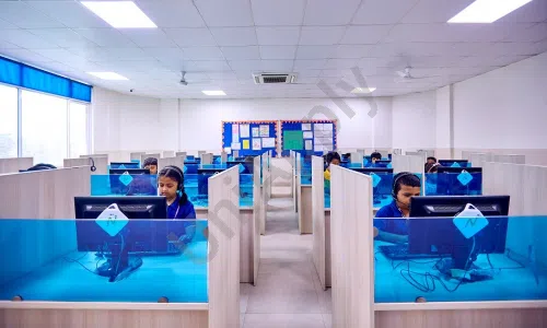 Billabong High International School, Sector 34, Noida Computer Lab