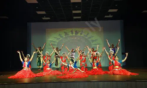 Indraprastha Global School, Sector 93B, Noida Dance