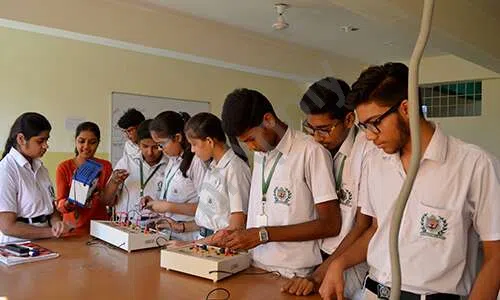 Delhi World Public School, Knowledge Park 3, Greater Noida Robotics Lab