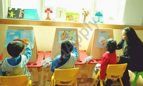 Gaurs International School, Sector 16C, Greater Noida Art and Craft