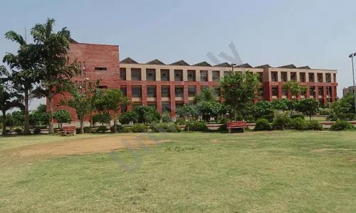 Gautam Budh Balak Inter College, Knowledge Park 5, Greater Noida School Building