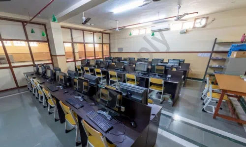Jesus and Mary Convent School, Delta 3, Greater Noida Computer Lab