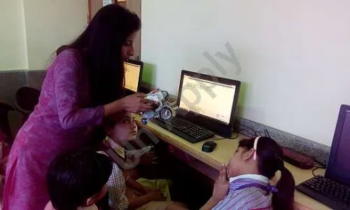 K.R. Mangalam World School, Chi Ii, Greater Noida Robotics Lab