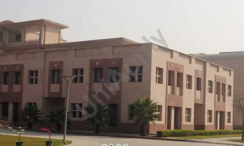 Mahamaya Balika Inter College, Sector 44, Noida School Building