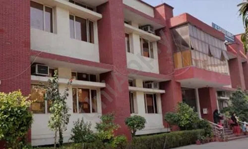 Mohan International School, Sector 62, Noida School Building