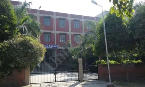 Nilgiri Hills Public School, Sector 50, Noida School Building