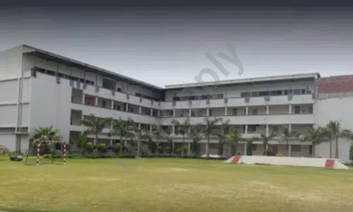 Yadu Public School, Sector 73, Noida School Building