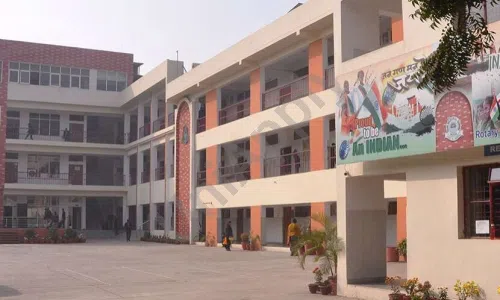 Yash Memorial School, Sector 58, Noida School Building 1