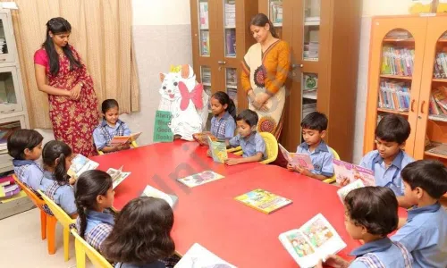 Yash Memorial School, Sector 58, Noida Library/Reading Room 1