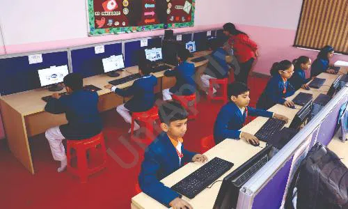 Vidya Bal Bhawan Public School, Sector 11, Vasundhara, Ghaziabad Computer Lab