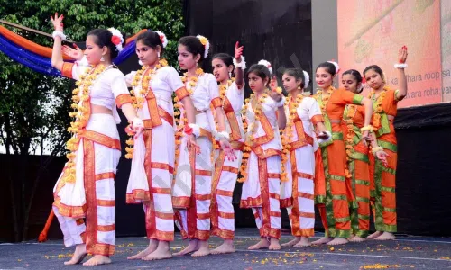 Aamrapali English Senior Secondary School, Ahinsa Khand 2, Indirapuram, Ghaziabad Dance