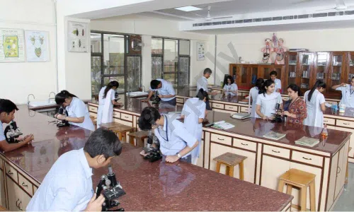 Amity International School, Sector 6, Vasundhara, Ghaziabad Science Lab 1