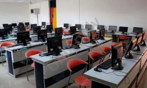 Arwachin Public School, Sector 14, Vasundhara, Ghaziabad Computer Lab