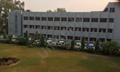 Bal Bharati Public School, Indraprastha Yojna, Ghaziabad School Building