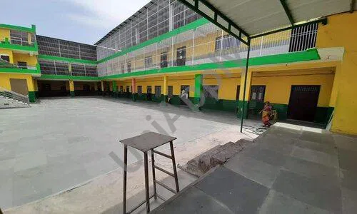 Mahima Public Junior High School, Mohan Nagar, Ghaziabad School Building