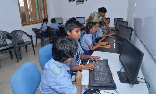 Centenary Public Junior High School, Shastri Nagar, Ghaziabad Computer Lab