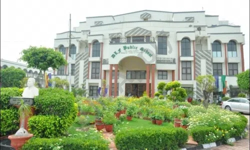 DLF Public School, Rajender Nagar, Sahibabad, Ghaziabad School Building
