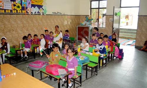 Das Universal Academy, Indrapuri Colony, Ghaziabad Classroom