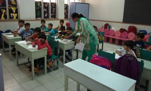 Dayawati Modi Public School, Modinagar, Ghaziabad Classroom