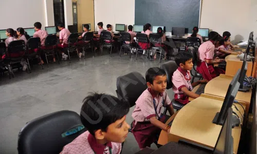 Delhi Mar Thoma Public School, Govindpuram, Ghaziabad Computer Lab