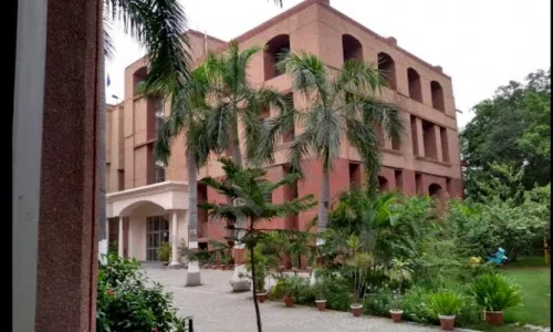 Delhi Public School, Sector 9, Vasundhara, Ghaziabad School Building 1