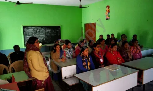 Diamond Public School, Teela Shahbaz Pur, Loni, Ghaziabad Classroom