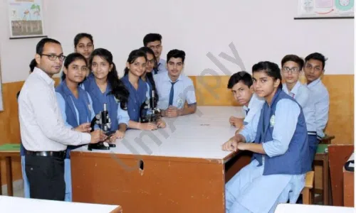 Dr. K. N. Modi Global School, Modinagar, Ghaziabad Science Lab