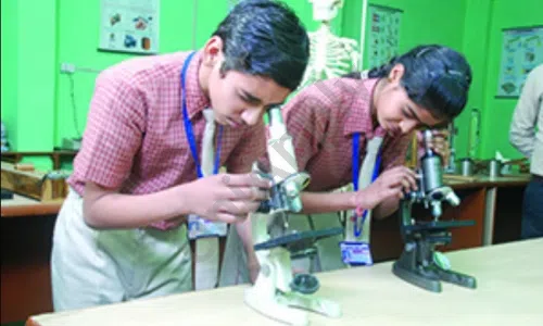 Gautam Public Senior Secondary School, Pratap Vihar, Ghaziabad Science Lab
