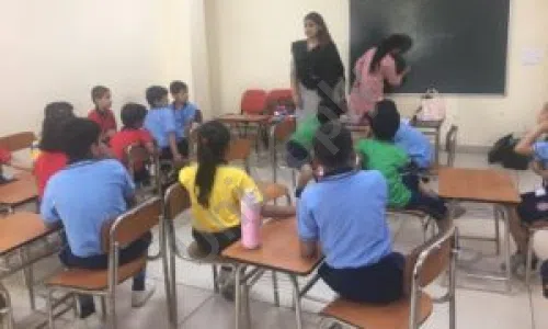 Hi-Tech World School, Sun City, Ghaziabad Classroom