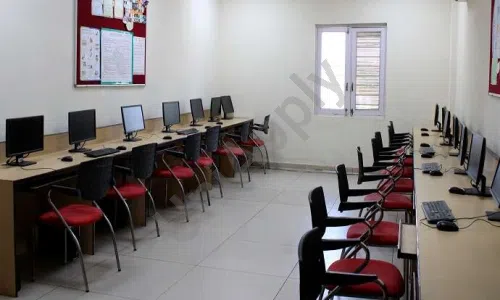 Hi-Tech World School, Sun City, Ghaziabad Computer Lab