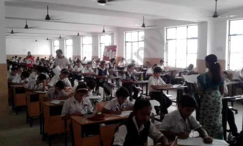 Holy Angels' School, Shalimar Garden, Sahibabad, Ghaziabad Classroom