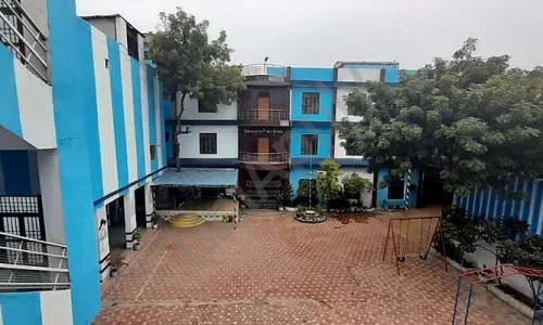 Indraprastha Public School, Mohan Nagar, Ghaziabad School Building