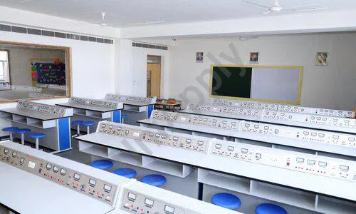 St. Xavier's High School, Ghaziabad Science Lab