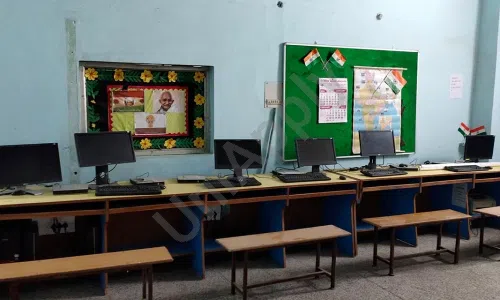 Montessori Scholar's Public School, Raj Nagar, Ghaziabad Computer Lab