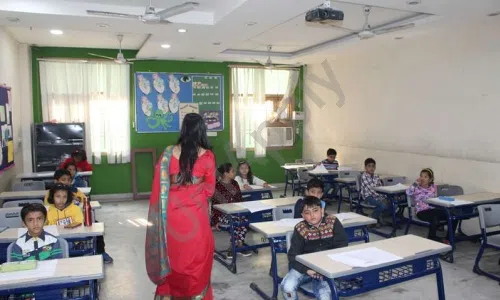 Mount Litera Zee School, Mohan Nagar, Ghaziabad Classroom