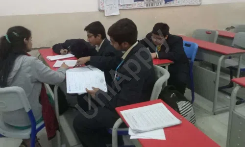 Narayana e-Techno School, Morta, Ghaziabad Classroom