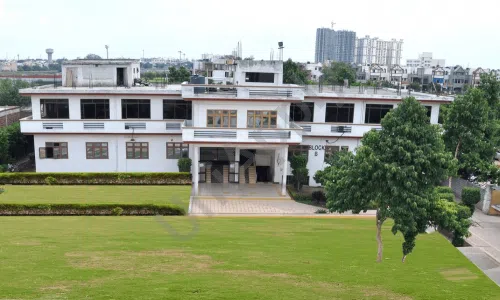 New Era School, Pandav Nagar, Ghaziabad School Building