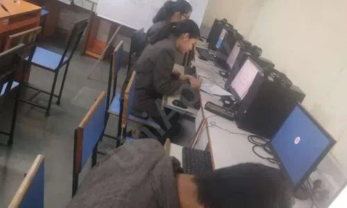 Shambhu Dayal Global School, Dayanand Nagar, Ghaziabad Computer Lab